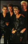 студийное фото группы depeche mode