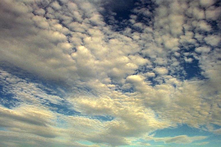 CLOUDS10.JPG