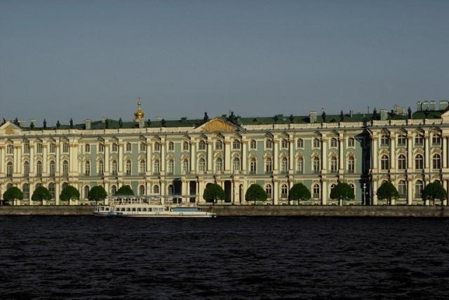 Фотография зимнего дворца в Петербурге Эрмитажа