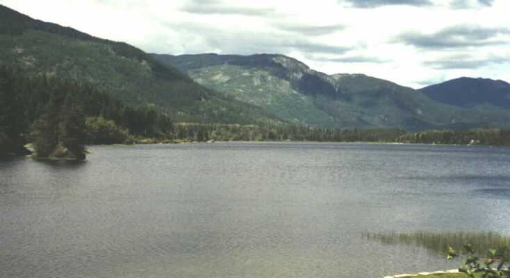 LAKE3.JPG