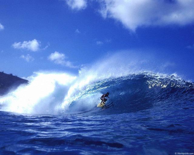 wallpapers_ru_010916_hawaii_surfer.jpg
