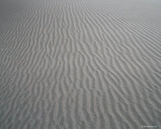 gray_desert.jpg