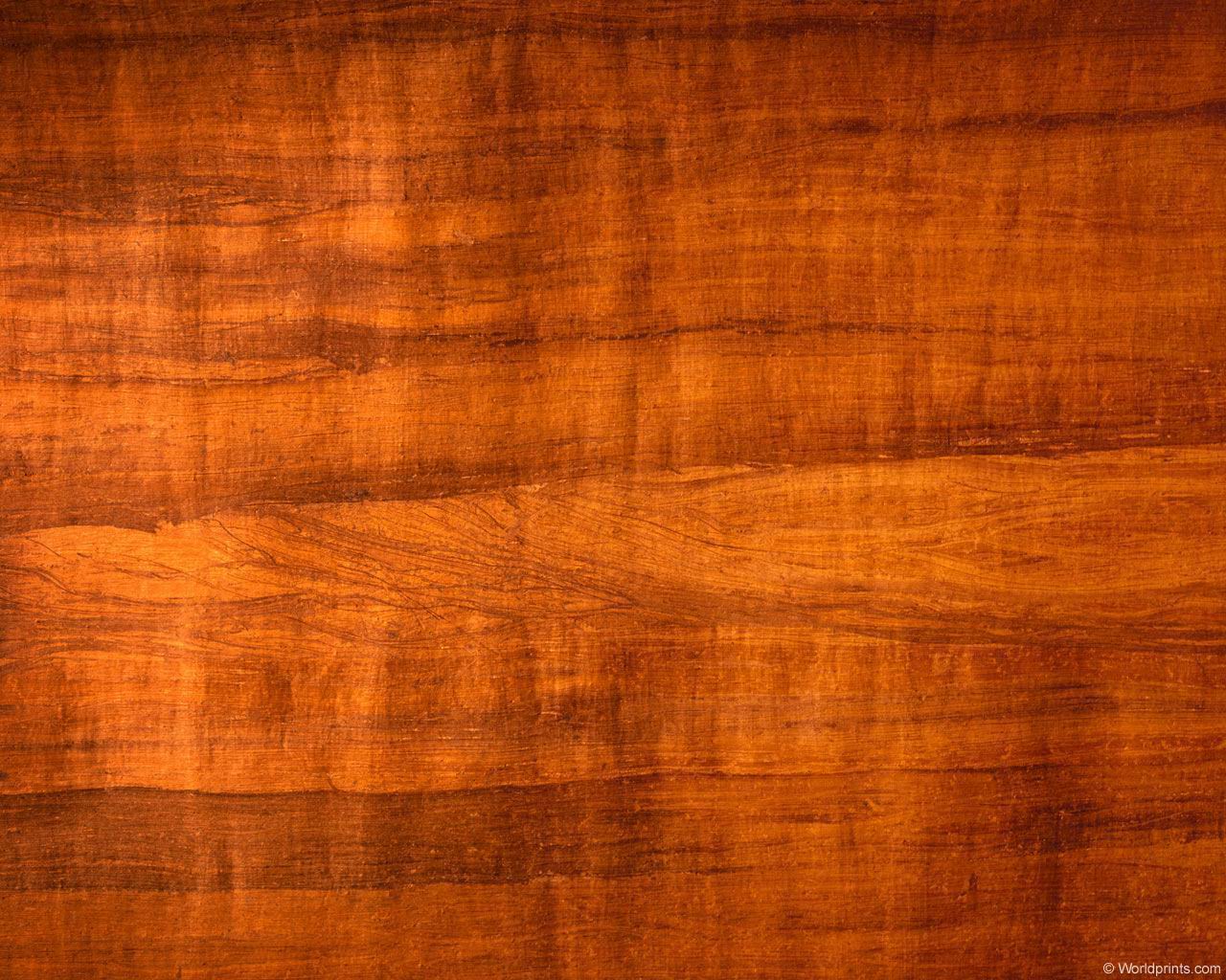Старая оранжевая древесина