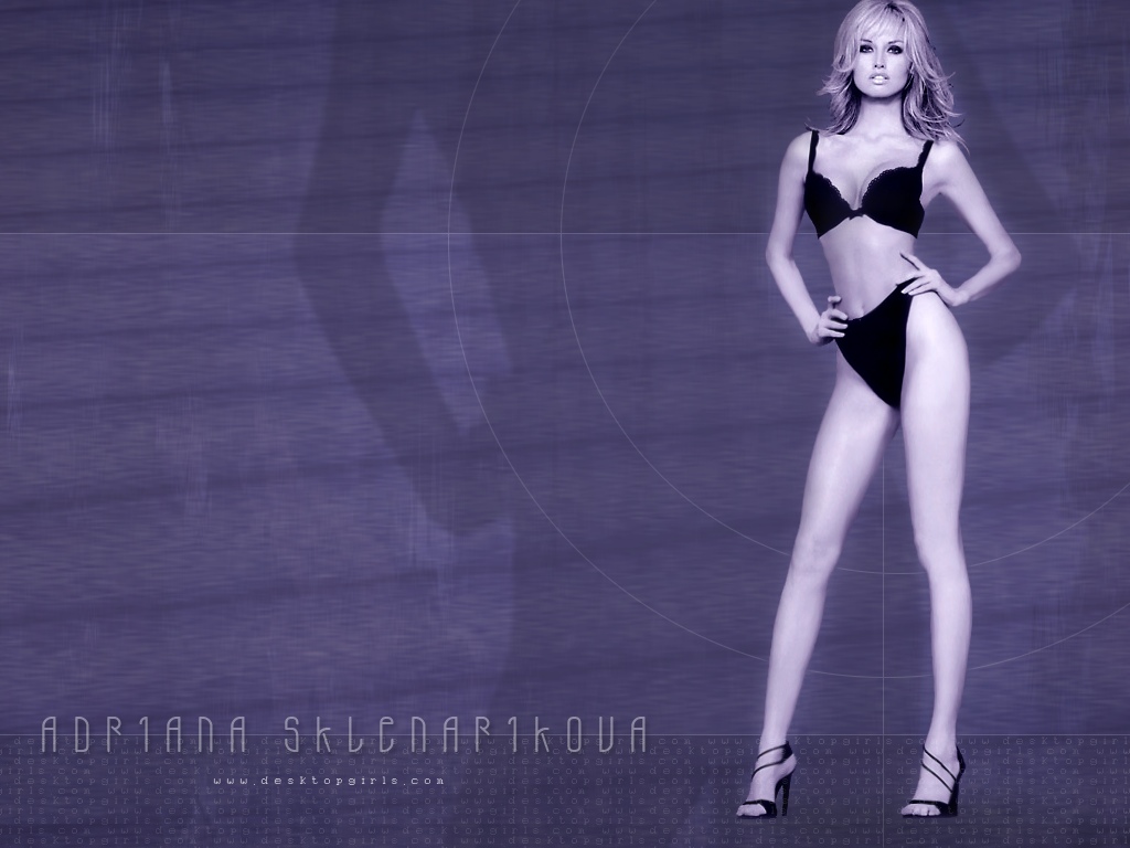 adriana_sklenarikova_25.jpg