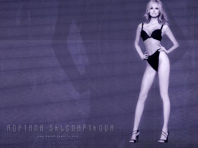 adriana_sklenarikova_25.jpg