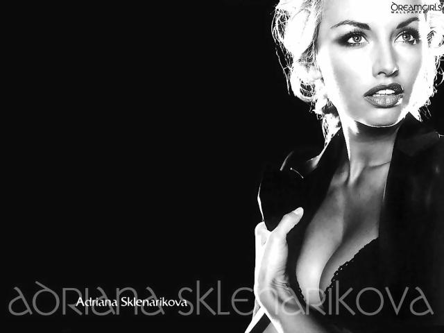 adriana_sklenarikova_26.jpg