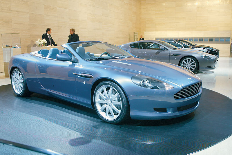 Aston Martin DB9 Volante.jpg