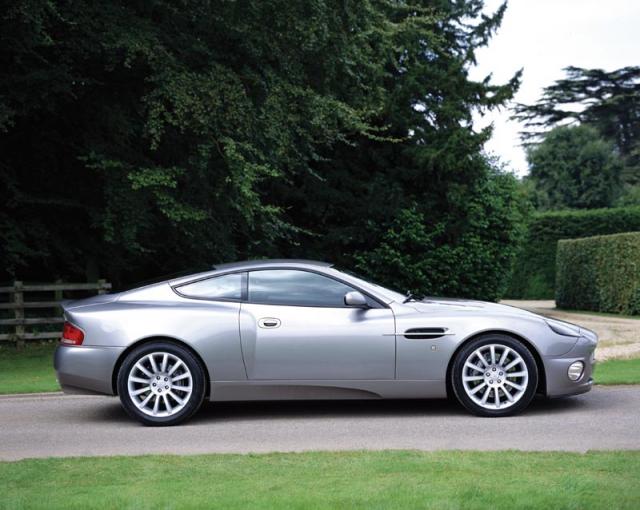 aston martin Vanq_5.jpg