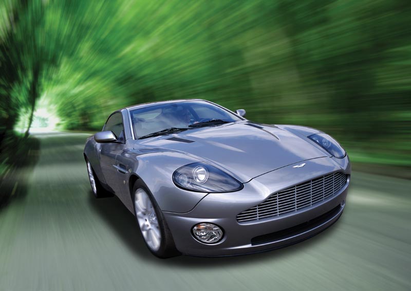 aston martin vanquish _2.jpg