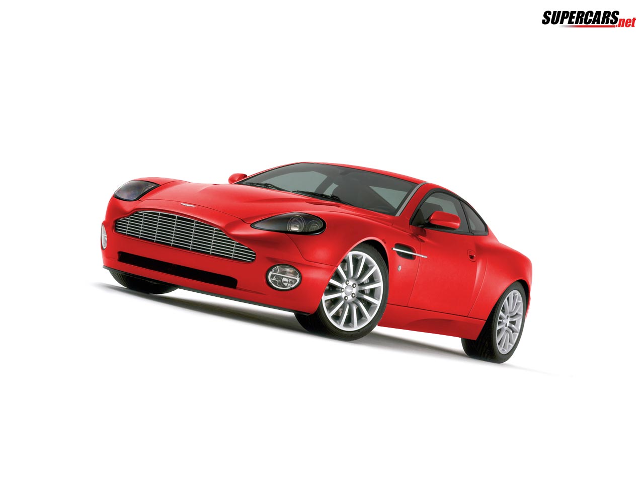 aston martin vanquish _4.jpg