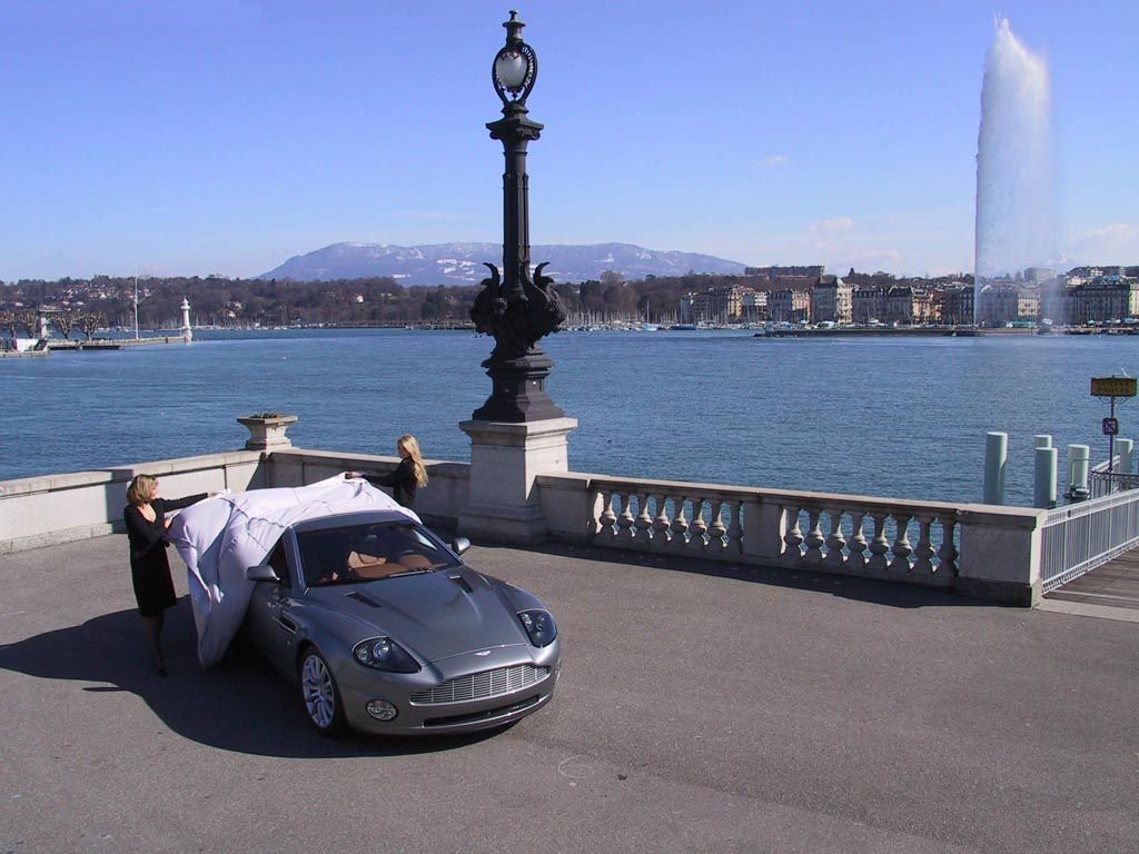 astonmartin_1024x768_20.jpg
