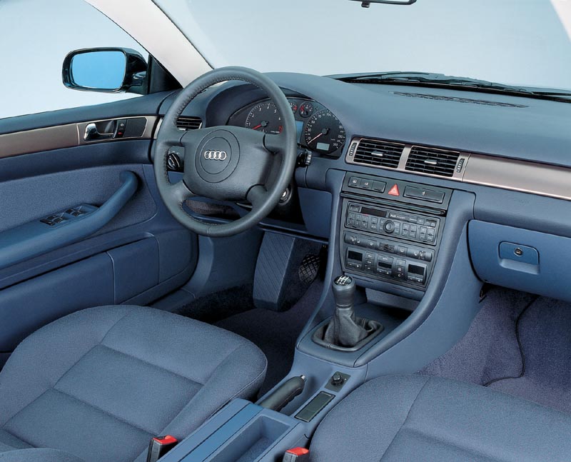 AUDI_A6 _1997__9.jpg