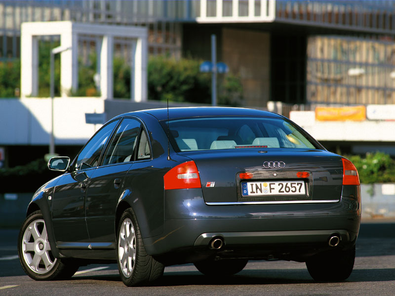 AUDI_S-class_4.jpg