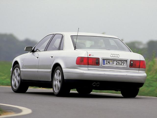 AUDI_S-class_5.jpg