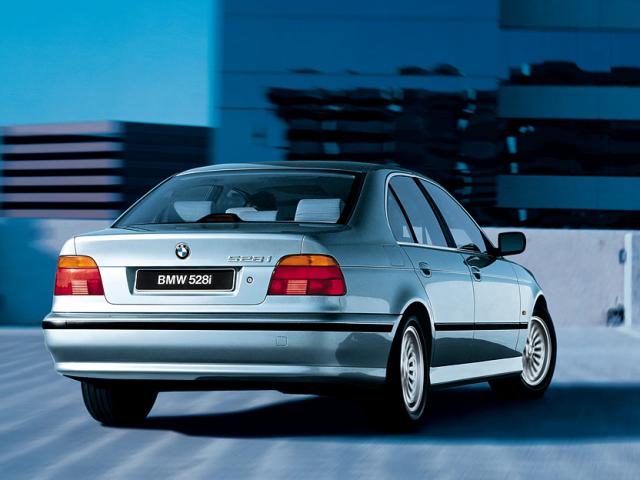 B5SEDN08.JPG