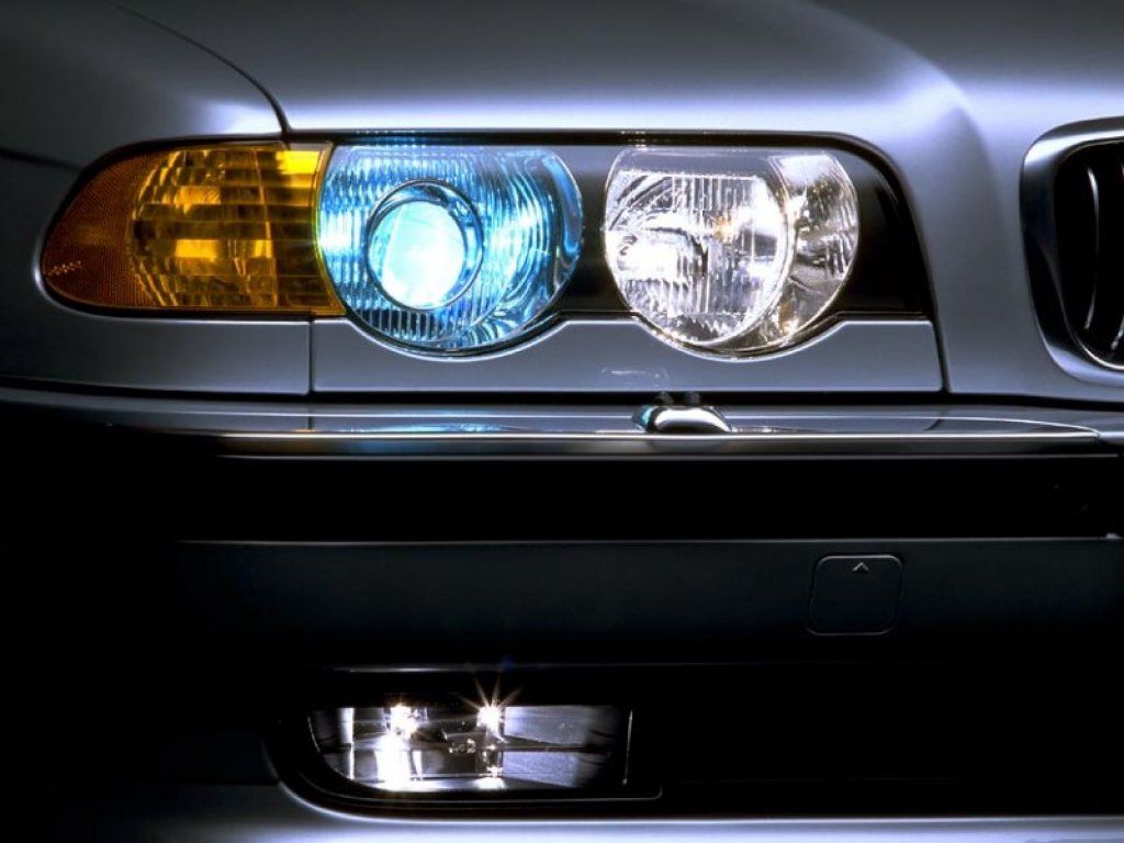 bmw_1024x768_35.jpg