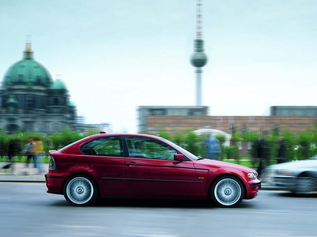 bmw_1024x768_58.jpg
