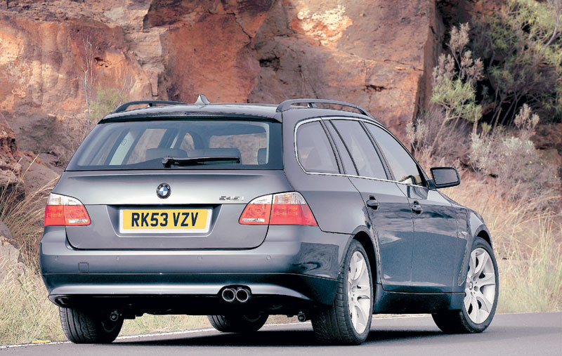 BMW_5series_Touring_1.jpg