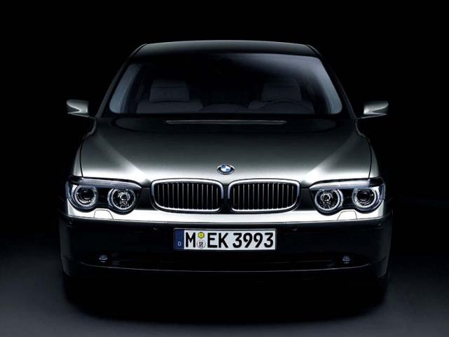 bmw_7_ser_sedan_download_08.jpg