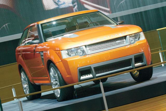 Land Rover Stormer_2.jpg