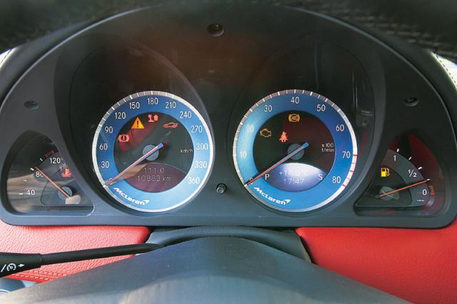 Mercedes-Benz SLR McLaren_14.jpg