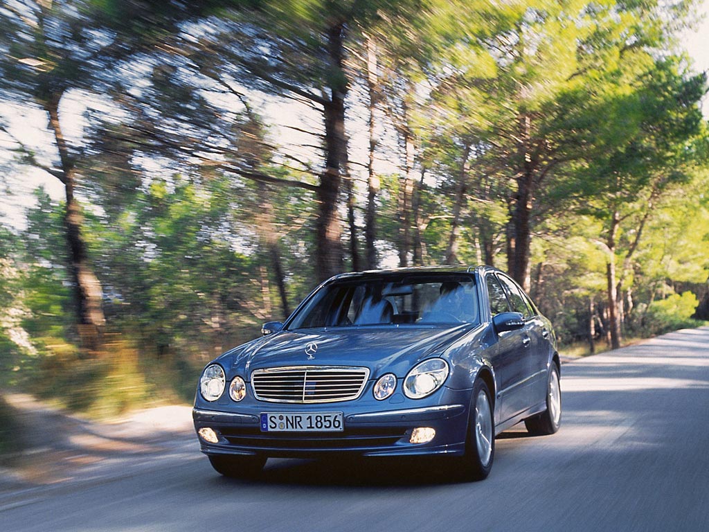 mercedes_E-class_2002_127_001.jpg