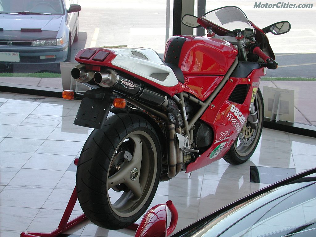 DUCATI 916 RED .jpg