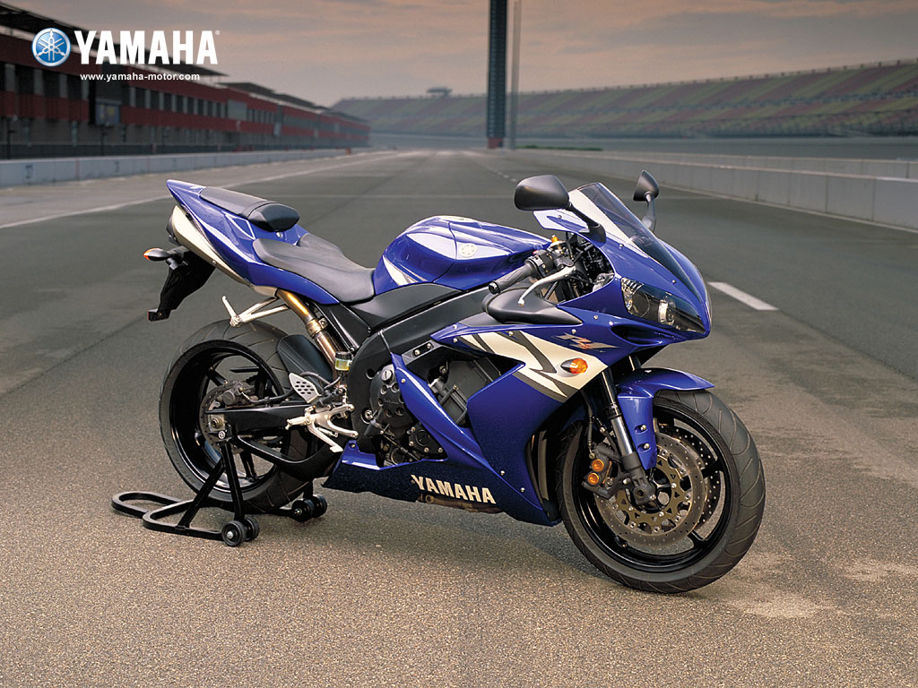 MOTO 274_1024.jpg