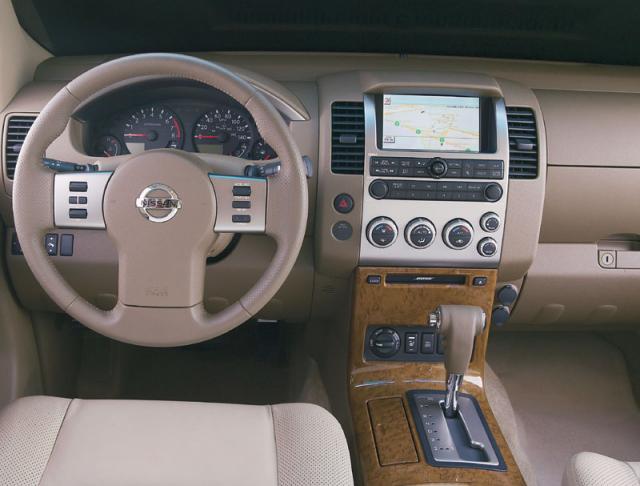 Nissan Pathfinder_2.jpg
