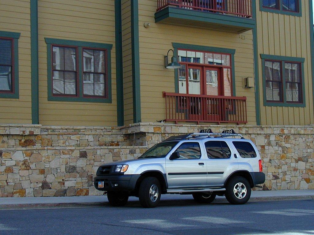 nissan_1024x768_13.jpg