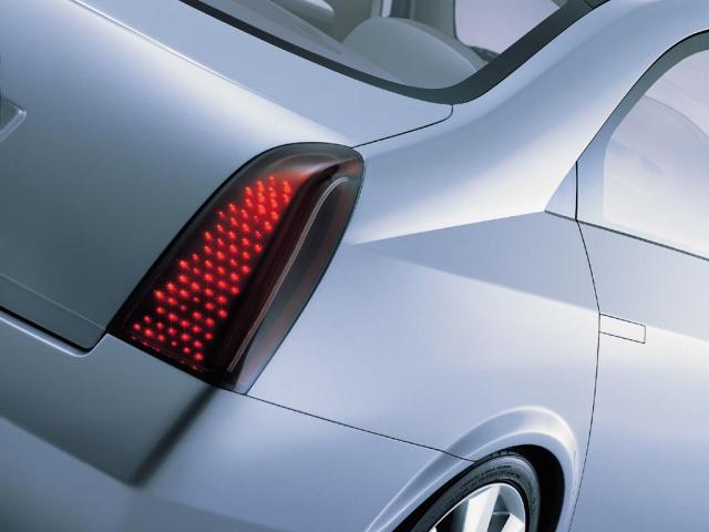 nissan_1024x768_17.jpg