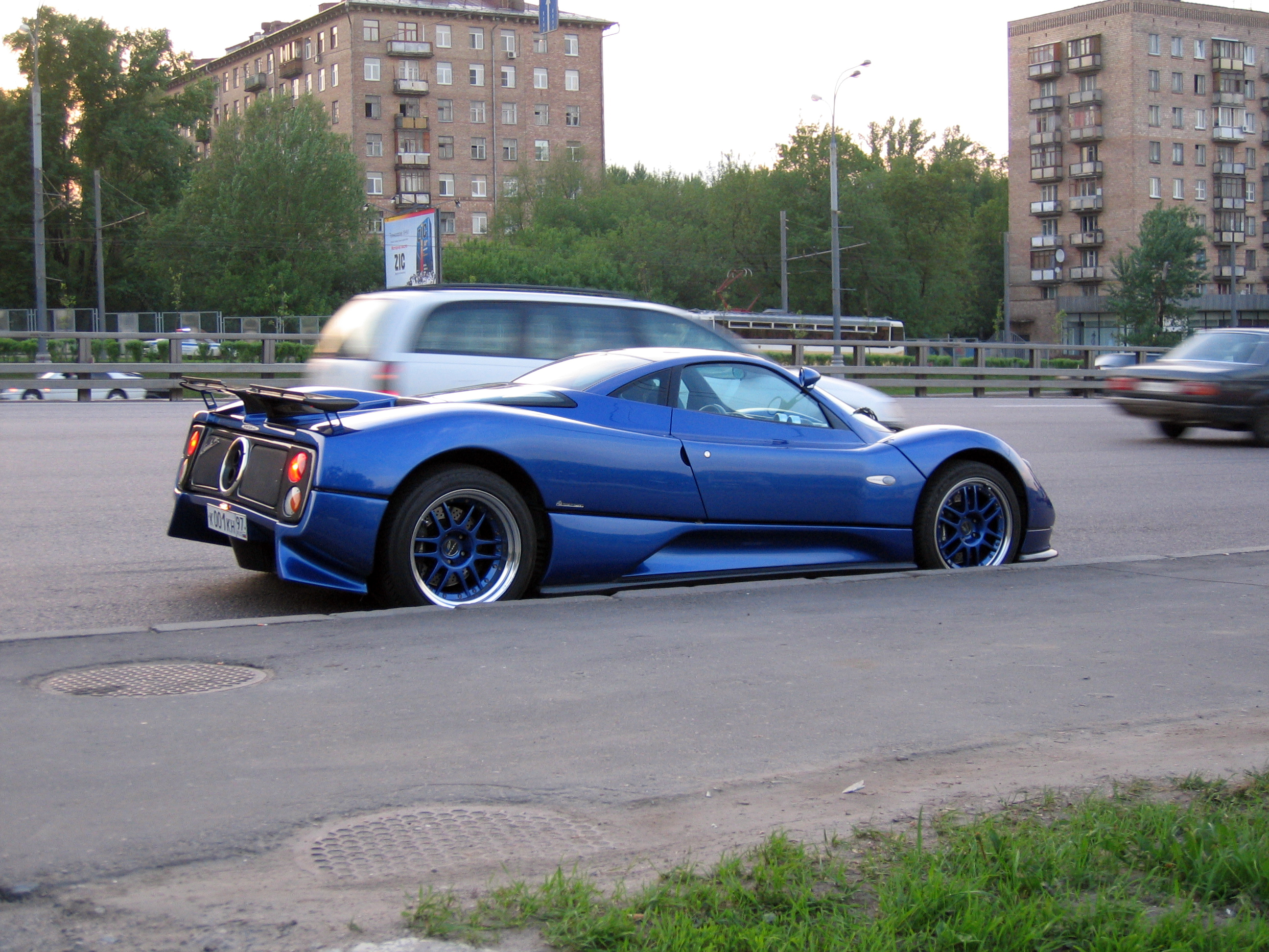 Zonda S _3_.jpg