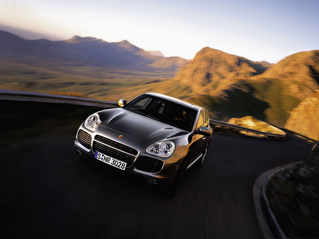 Porsche Cayenne Turbo_11.jpg