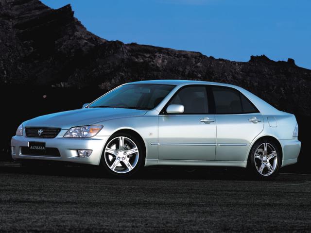 toyota_altezza_1024x768_1.jpg