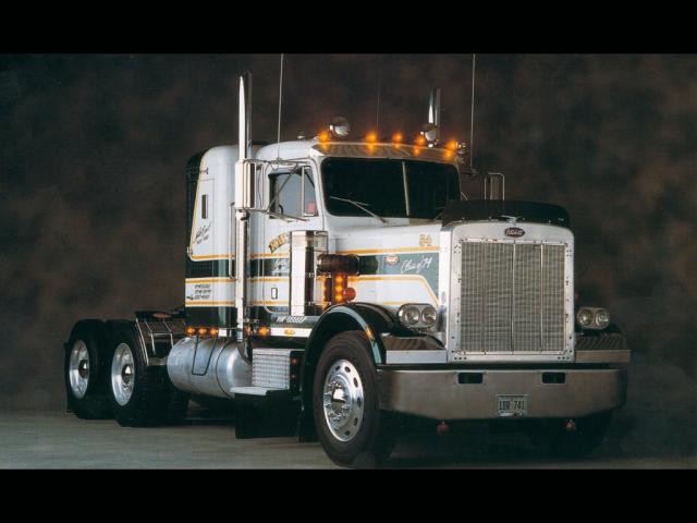 TRUCK015.JPG