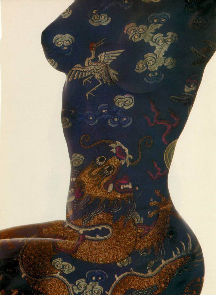 Body-art with dragon and birds
