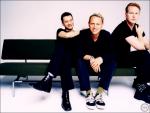 Студийная фотография трио depeche mode