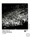 Фотография зала на туре группы depeche mode 1998 года песня Never let me down again