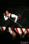 photo Dave Gahan in a white shirt and vest