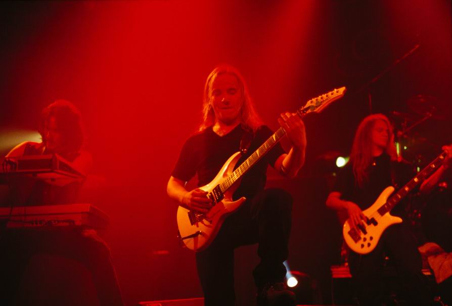 n_DVD-Gig_Tampere_tuomas_emppu_sami.jpg