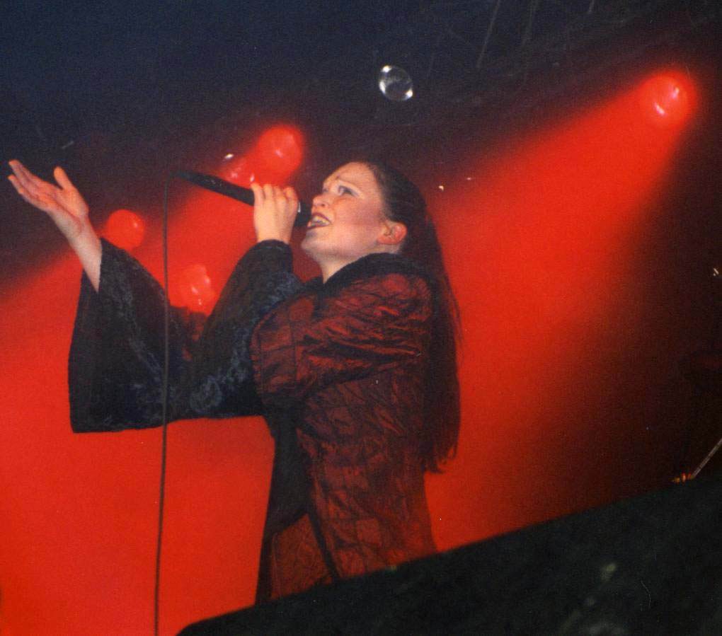 n_Wishmaster World Tour_001109_tarja.jpg
