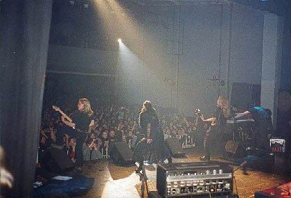 n_Wishmaster World Tour_live1.jpg